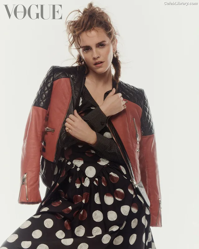 Emma Watson photo 18 of 1883