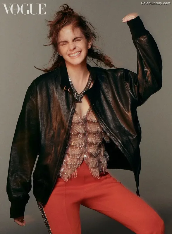 Emma Watson photo 21 of 1883