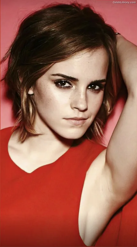 Emma Watson photo 1 of 1883