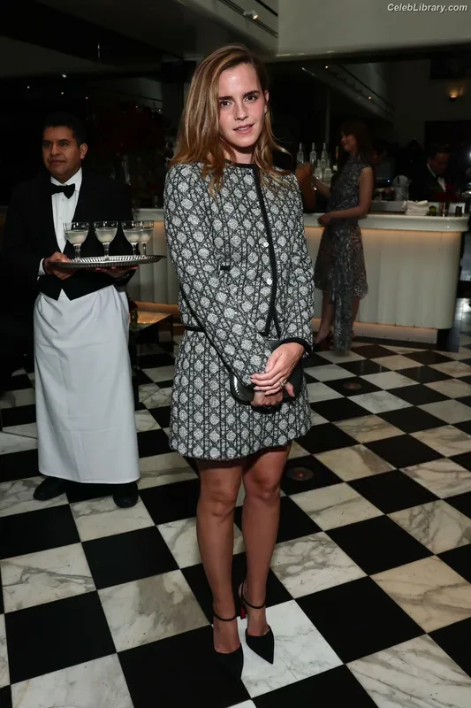 Emma Watson photo 2 of 1883