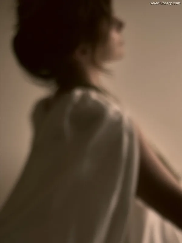 Emma Watson photo 14 of 1883