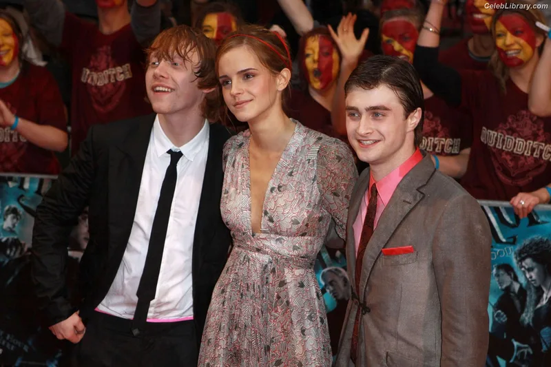 Emma Watson photo 1 of 1883