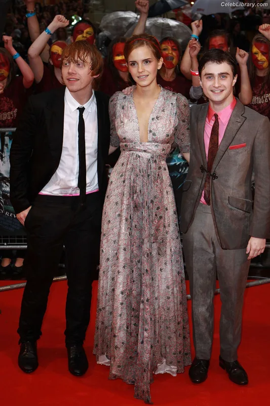 Emma Watson photo 6 of 1883