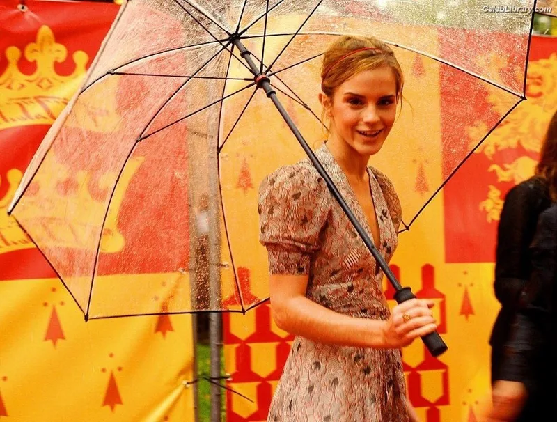 Emma Watson photo 21 of 1883