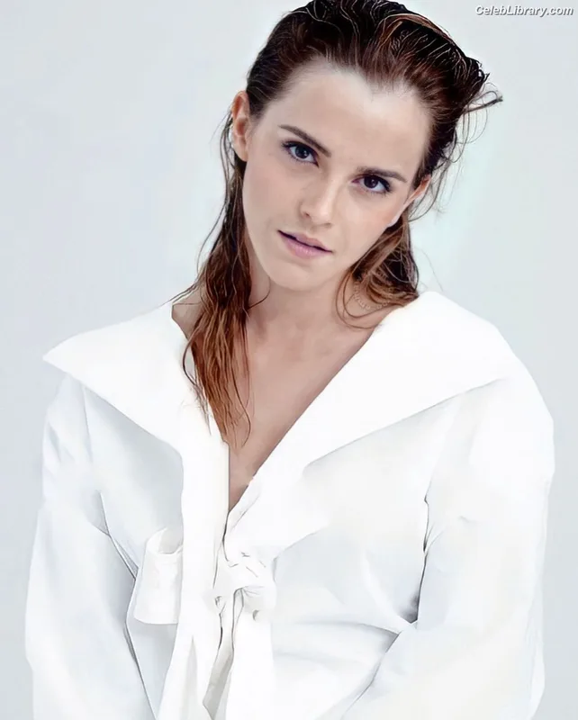 Emma Watson photo 3 of 1883