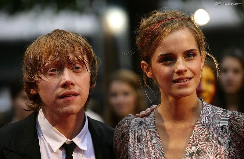 Emma Watson photo 11 of 1883