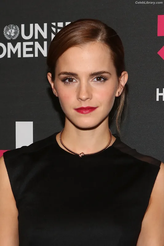 Emma Watson photo 18 of 1883