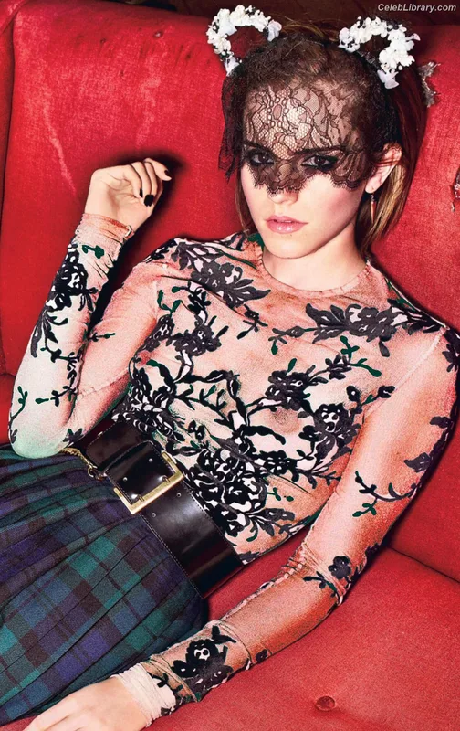 Emma Watson photo 8 of 1883