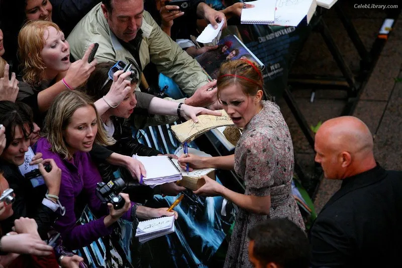 Emma Watson photo 12 of 1883