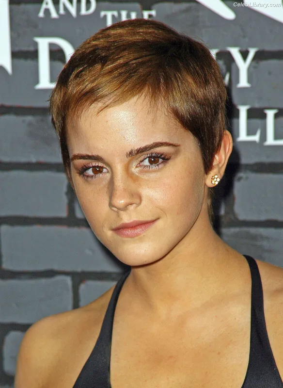 Emma Watson photo 6 of 1883