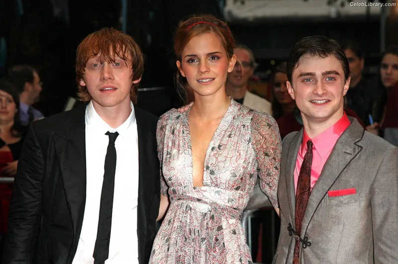 Emma Watson photo 9 of 1883