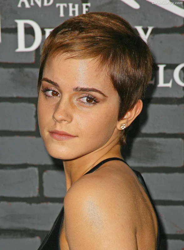 Emma Watson photo 21 of 1883