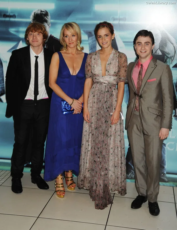 Emma Watson photo 24 of 1883