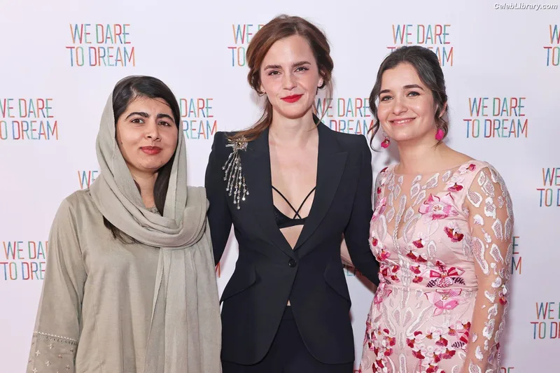 Emma Watson photo 8 of 1883
