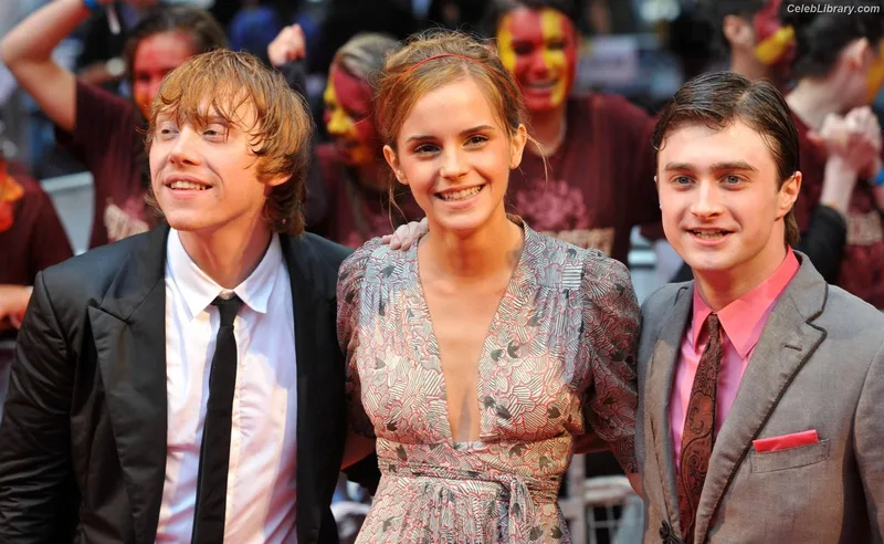 Emma Watson photo 5 of 1883