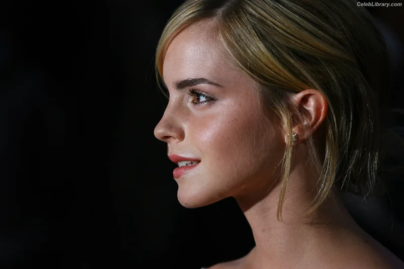 Emma Watson photo 18 of 1883