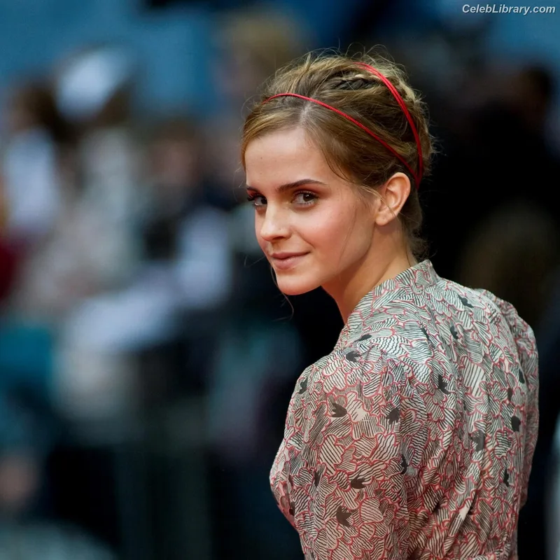 Emma Watson photo 1 of 1883