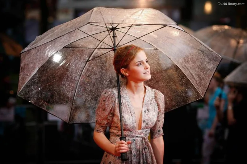 Emma Watson photo 8 of 1883