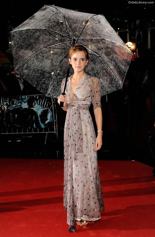 Emma Watson photo 18 of 1883
