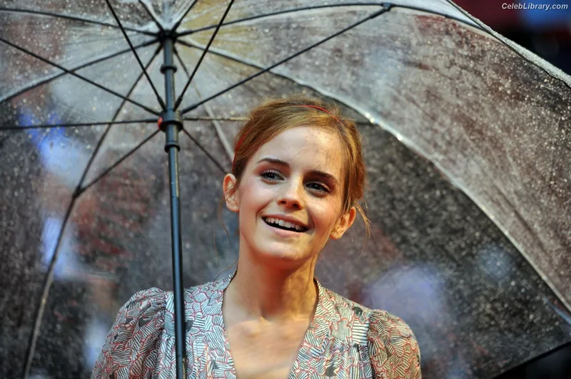 Emma Watson photo 1 of 1883