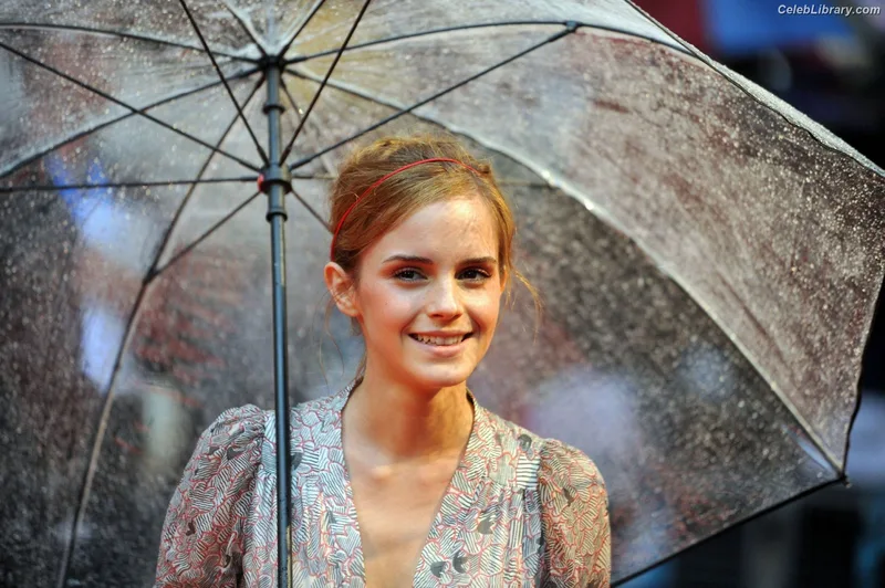Emma Watson photo 5 of 1883