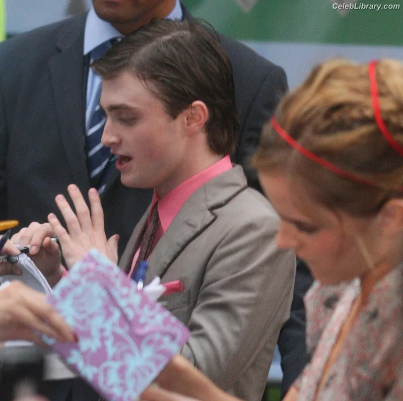 Emma Watson photo 7 of 1883