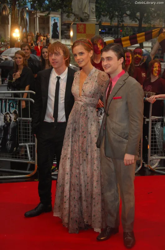 Emma Watson photo 14 of 1883