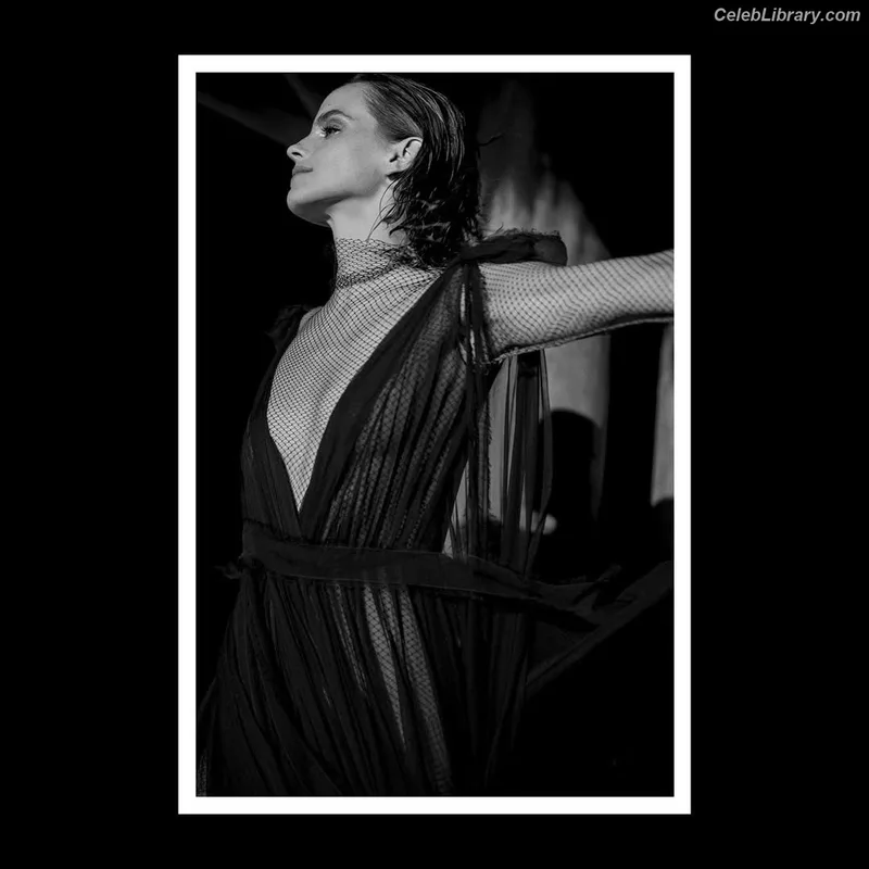 Emma Watson photo 9 of 1883
