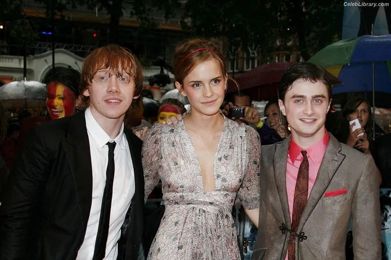 Emma Watson photo 2 of 1883