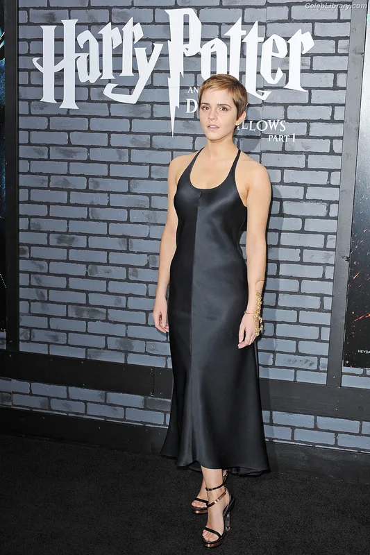 Emma Watson photo 4 of 1883