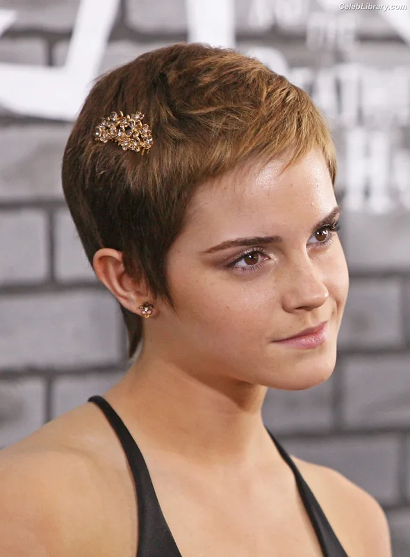 Emma Watson photo 22 of 1883
