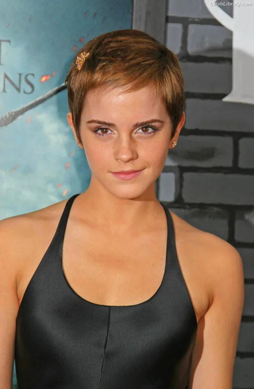 Emma Watson photo 4 of 1883