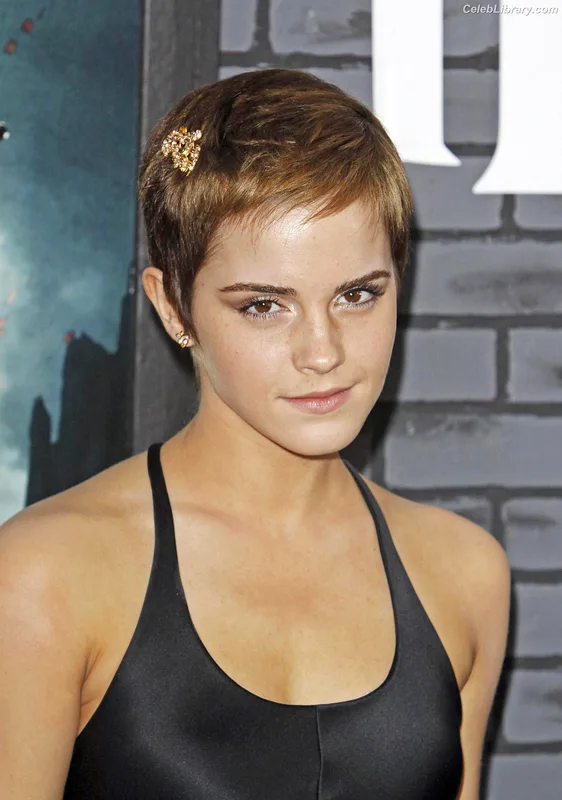 Emma Watson photo 17 of 1883