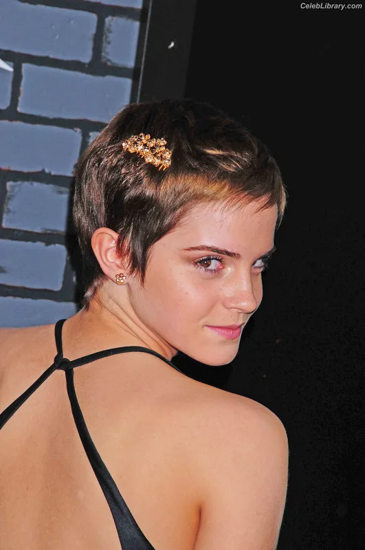 Emma Watson photo 5 of 1883