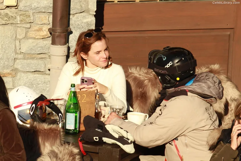 Emma Watson photo 12 of 1883