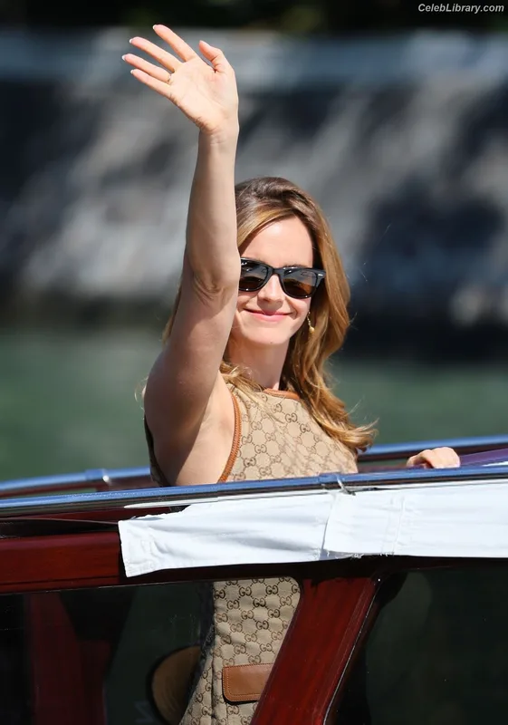 Emma Watson photo 18 of 1883