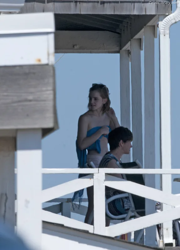 Emma Watson photo 19 of 1883