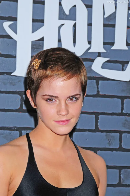 Emma Watson photo 8 of 1883