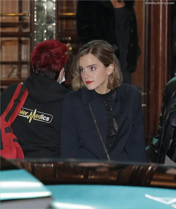 Emma Watson photo 9 of 1883