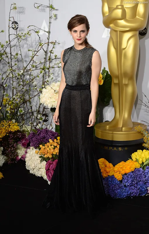 Emma Watson photo 11 of 1883