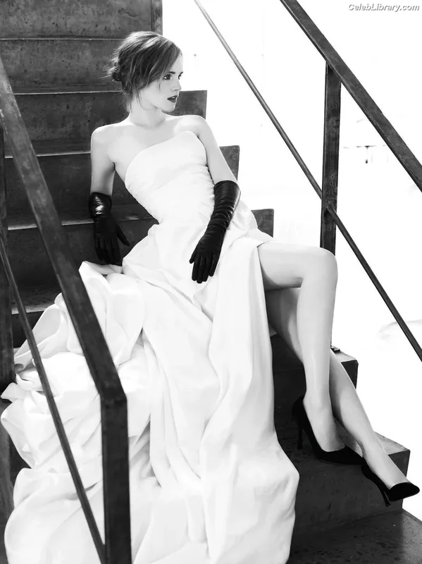 Emma Watson photo 20 of 1883
