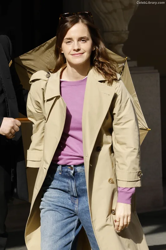 Emma Watson photo 5 of 1883