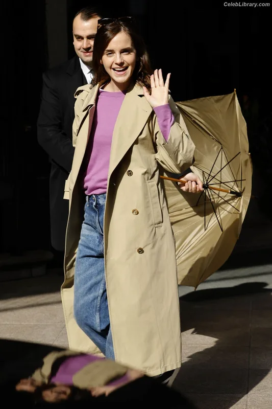 Emma Watson photo 15 of 1883