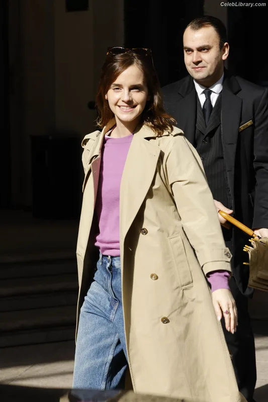 Emma Watson photo 18 of 1883