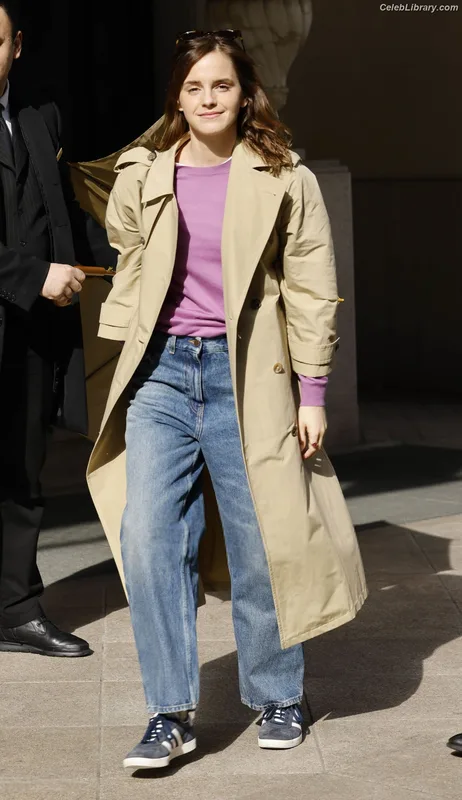 Emma Watson photo 20 of 1883