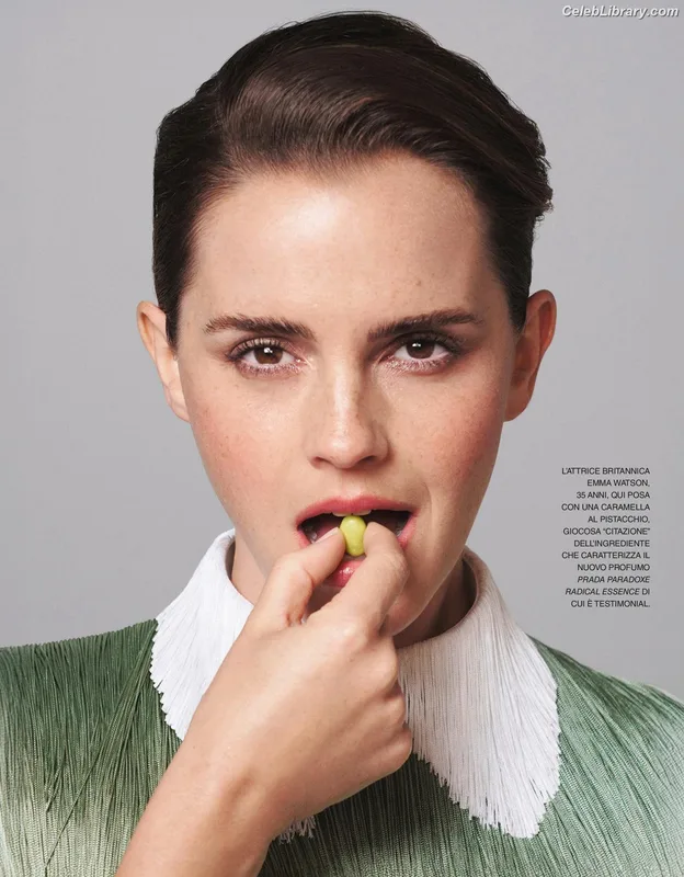Emma Watson photo 22 of 1883