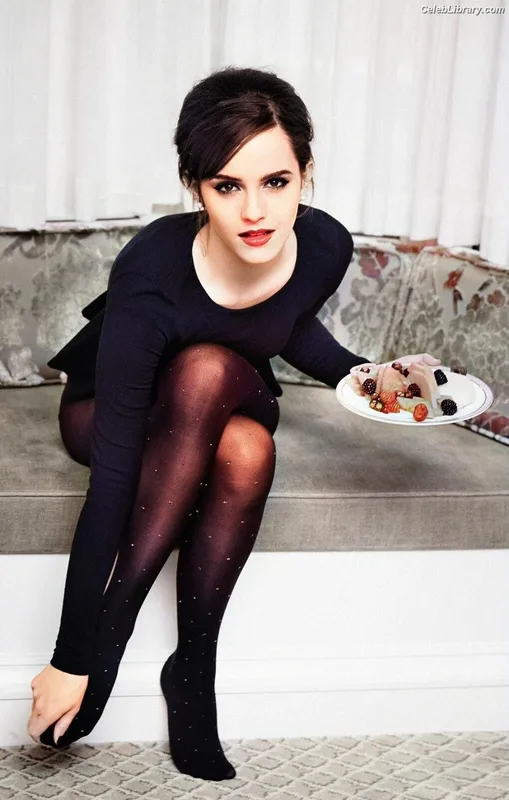 Emma Watson photo 18 of 1883