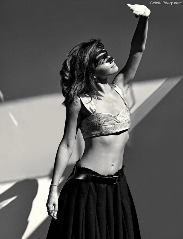 Emma Watson photo 12 of 1883