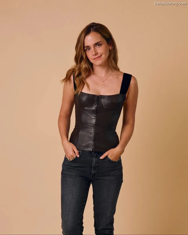 Emma Watson photo 21 of 1883