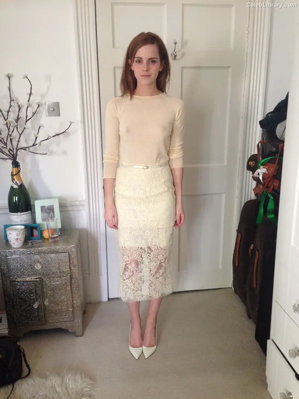 Emma Watson photo 24 of 1883